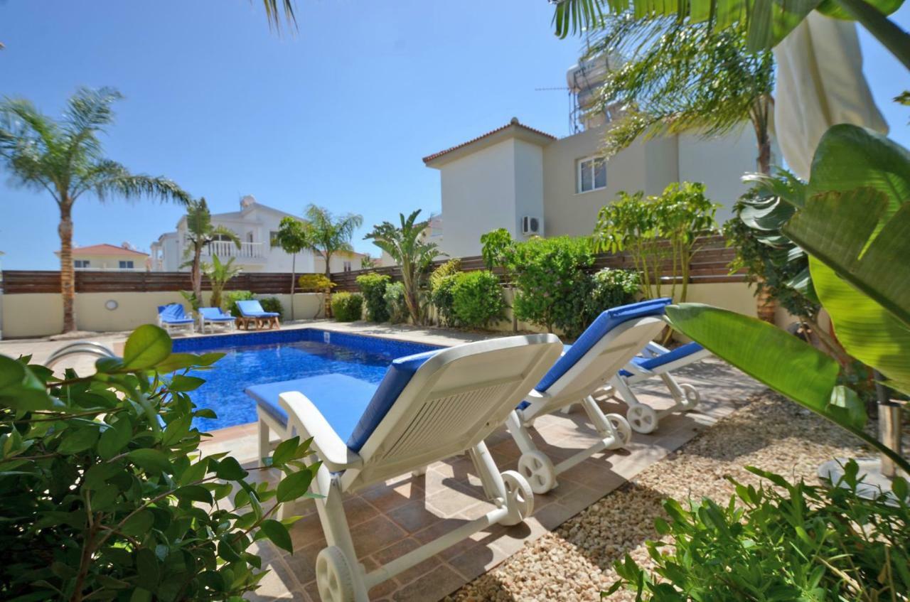 Villa Favor - 3 Bed With Pool Close To Nissi Beach Ajía Nápa Eksteriør bilde